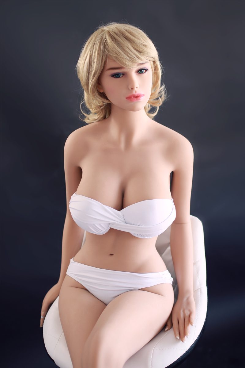 Andrea Realistic 165cm / 5'6" by Lovedreamer